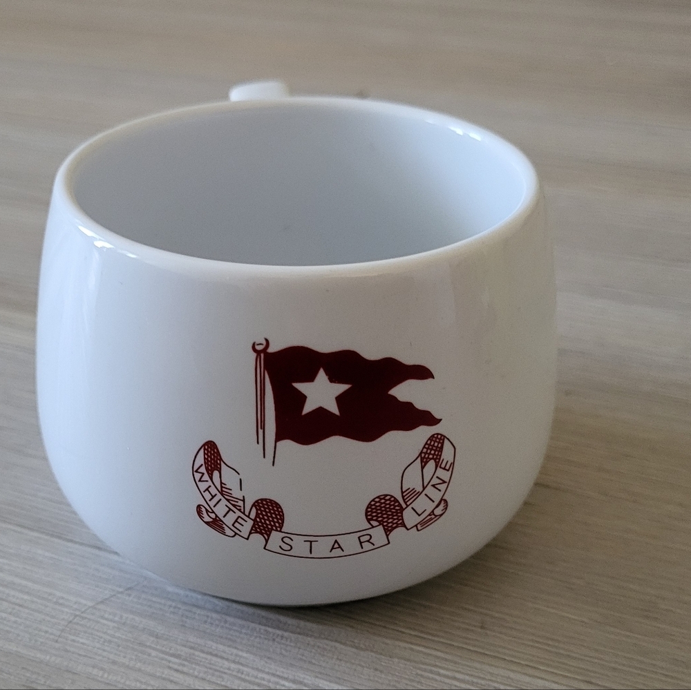 White Star Line RMS TITANIC Artifact Collection Reproduction Replica Mug Tea Cup